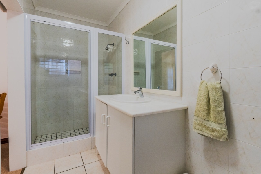 4 Bedroom Property for Sale in Stilbaai Wes Western Cape